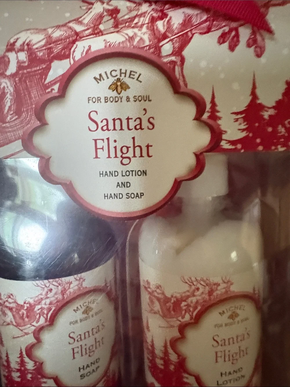 Michel Design Works Santa's Flight Hand & Body Set - Red